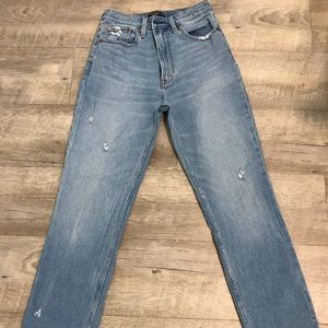 Abercrombie straight Leg Mom Jean